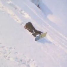 感動、衝撃、はたまた迷走!? アウトドア名映像シリーズ vol.1「スキー対スノーボード 名クラッシュ」