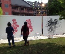 フェスはライブペインティングも見もの。