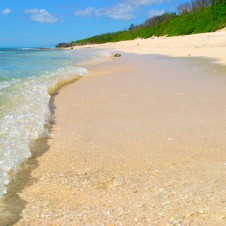 沖縄梅雨明け。青い海とロックンロールの時間がやってきました!!
