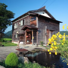 2012年の大地の芸術祭に出品されたDEAI、今年の夏もオープン！　ゆっくり空家アートに触れるチャンス。