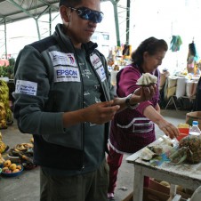 エベレスト単独無酸素登頂に成功したエクアドル登山家が来日。講演会や、1Day登山を開催！