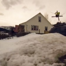 超絶テクのスキーヤーが、静かな町で繰り広げるファンライドムービー！
