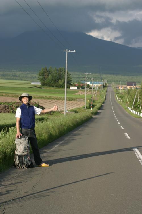 有効期限あり 青春親指きっぷ の正しい使い方 ヒッチハイクで帰省を試みる若人たちへのアドバイス Akimama アウトドアカルチャーのニュースサイト