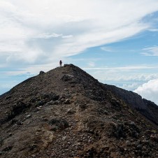 いこう海外登山！ 年末年始は神様の棲むバリ島のアグン山へ