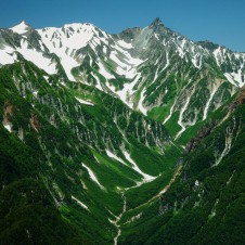 日本の登山スタイルに自由な風を吹き込むビィビィサックの可能性