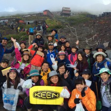 今年の富士登山の締めくくりに、清掃登山はいかが？