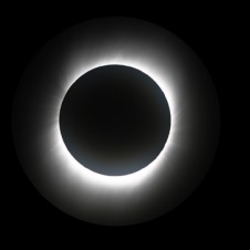 3月9日は「日食休暇」!?　ビクセンは、なんてすばらしい会社なんだろう