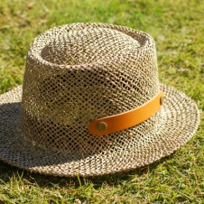 麦わら帽子にも産地があった！老舗帽子屋が作る「たためる天然素材帽子」