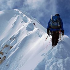 ヒマラヤの未踏峰「ナンガマリⅡ峰」に昨年初登頂した東ネパール登山隊の報告会開催