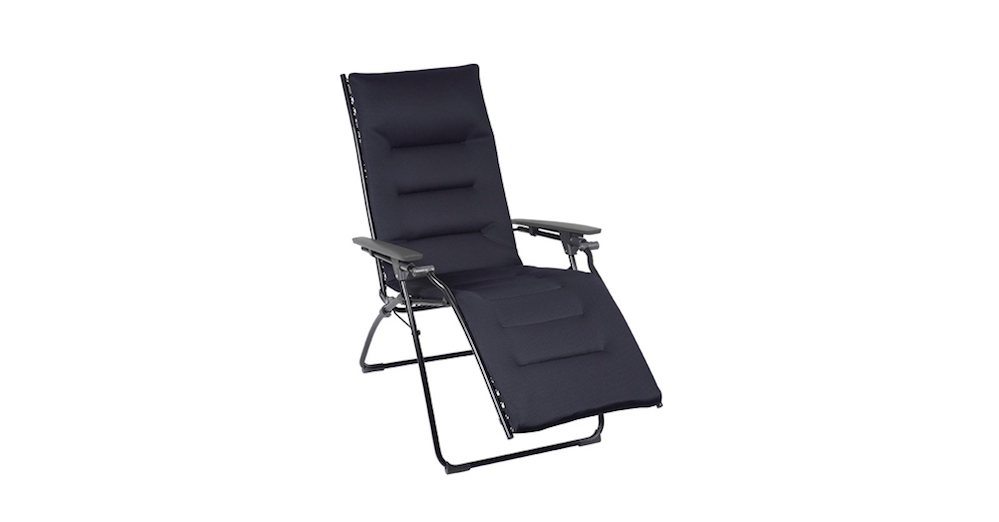 家具のクォリティを備えたアウトドアチェア。Lafumaから