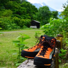 オレンジ色のニクイ奴、シリオ41Aは、日本の登山者が、日本の山を登るために作られた靴なのだ