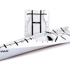 【海外】折りたたみできて、パドリングもセイリングも可能。紙飛行機のような形のカヤック「HYPAR」