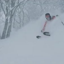 【海外】冬のパウダーに思いをはせる5分間「The Shadow Campaign // The Space Within」