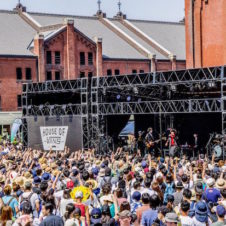 海の環境保護をコンセプトにしたグリーンルームフェス。今週末に14回目の開催。