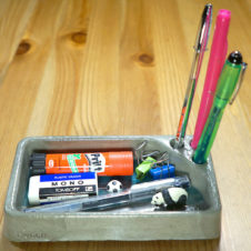 デスクの上に南国の砂浜を召喚して、気持ちをウットリさせる「Beach」