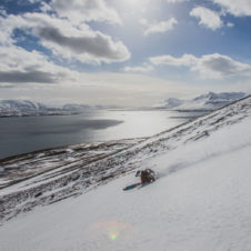 地球を滑る旅 No.3　アイスランド編「人口密度はスッカスカ、自然の厳しさビッシビシの桃源郷」