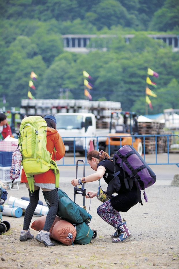 女子的フジロックの目線からキャンプインフェスのお悩みにお答えします Akimama アウトドアカルチャーのニュースサイト 女子的フジロックの目線からキャンプインフェスのお悩みにお答えします Akimama アウトドアカルチャーのニュースサイト