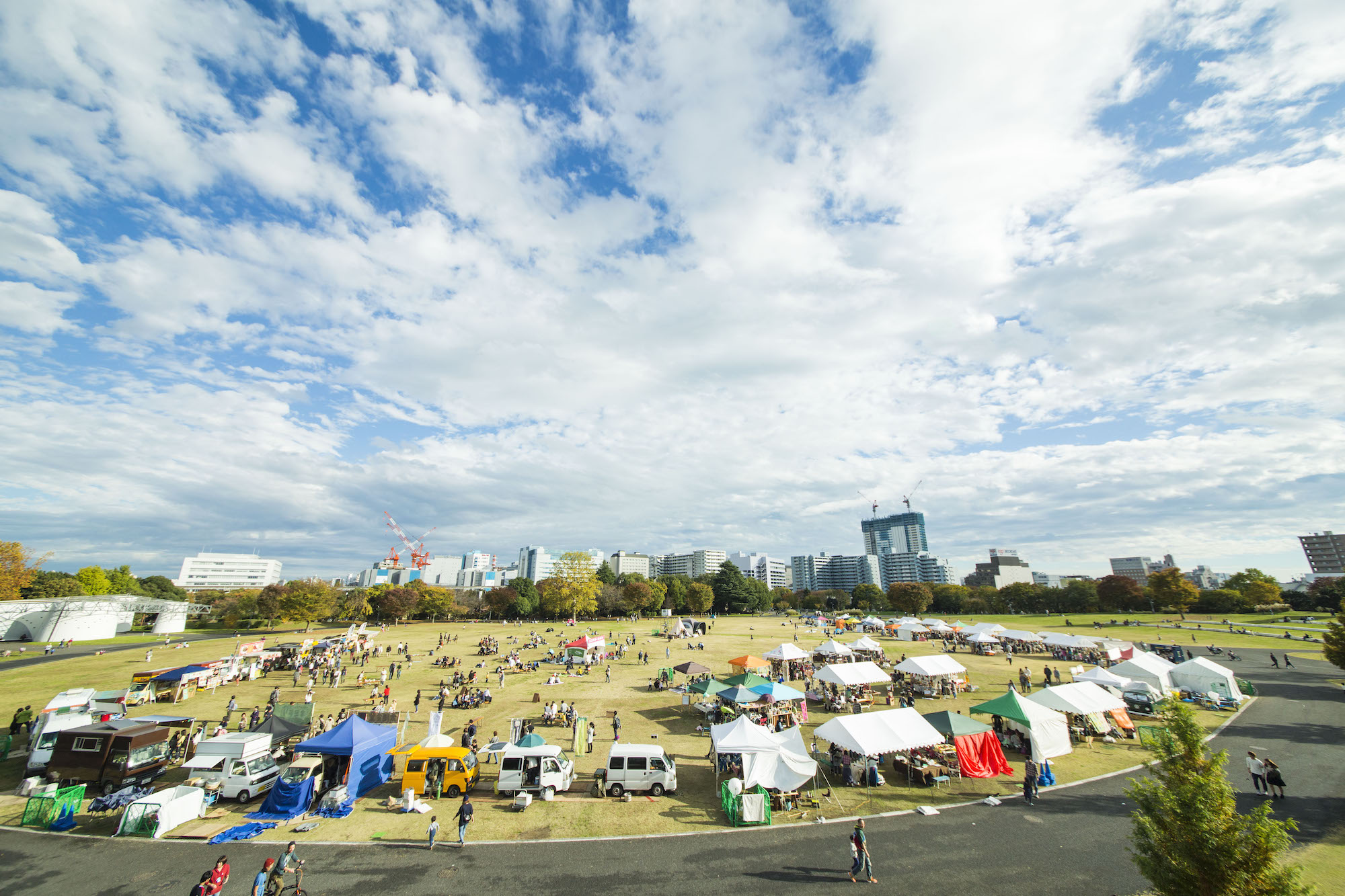 週末は公園で開催されているマーケットイベントへ 忘れかけていた出会いが再確認できるはず Akimama アウトドアカルチャーのニュースサイト