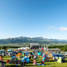 やっと開催できます！ 阿蘇の絶景を見ながらの天空のキャンプインフェス「阿蘇ロックフェスティバル」が10月23〜24日に開催です。