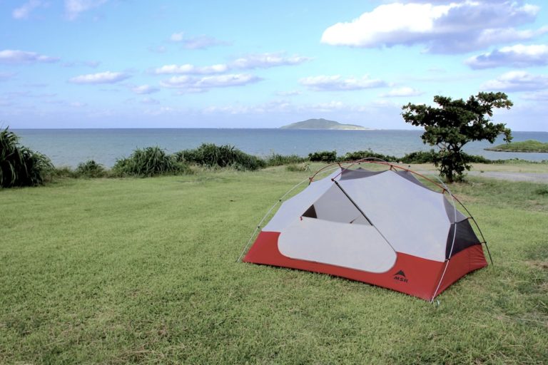 “ありのまま”を楽しむ離島キャンプの魅力──宮古島、Y’sガーデン狩俣キャンプ場